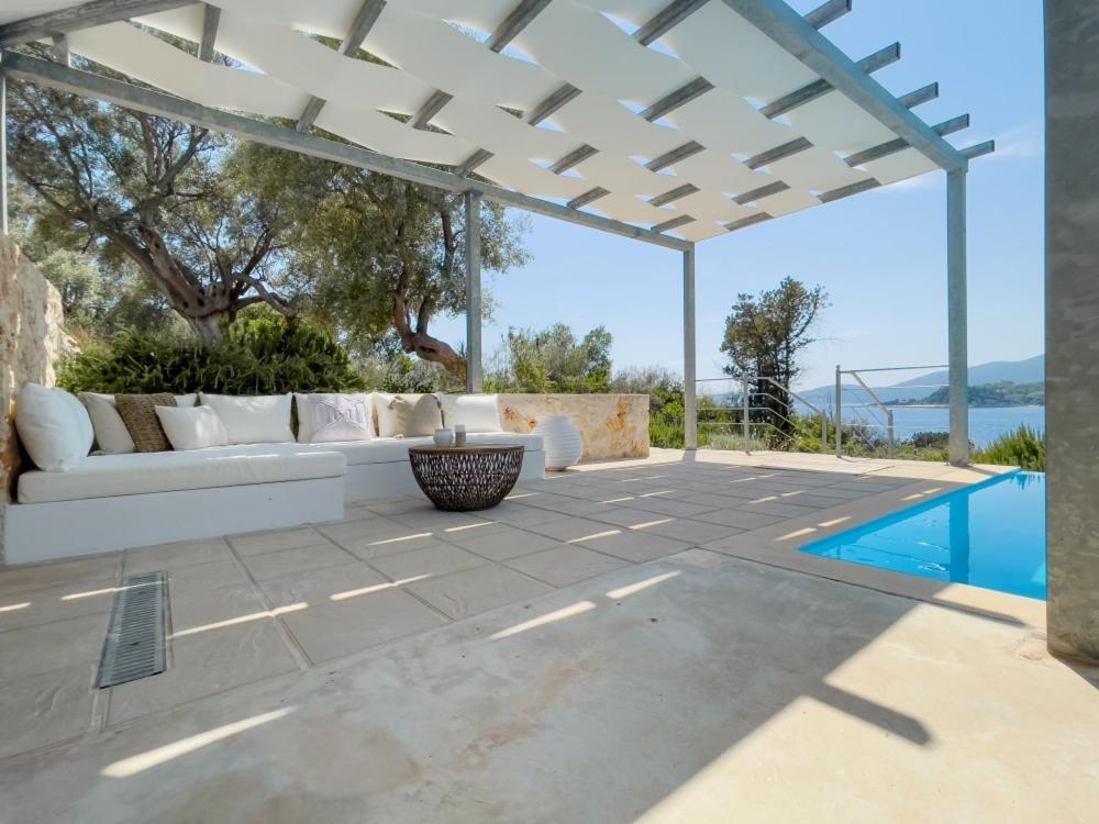 Zidanos Luxurious Sea Front Villa Marantochori Exterior photo